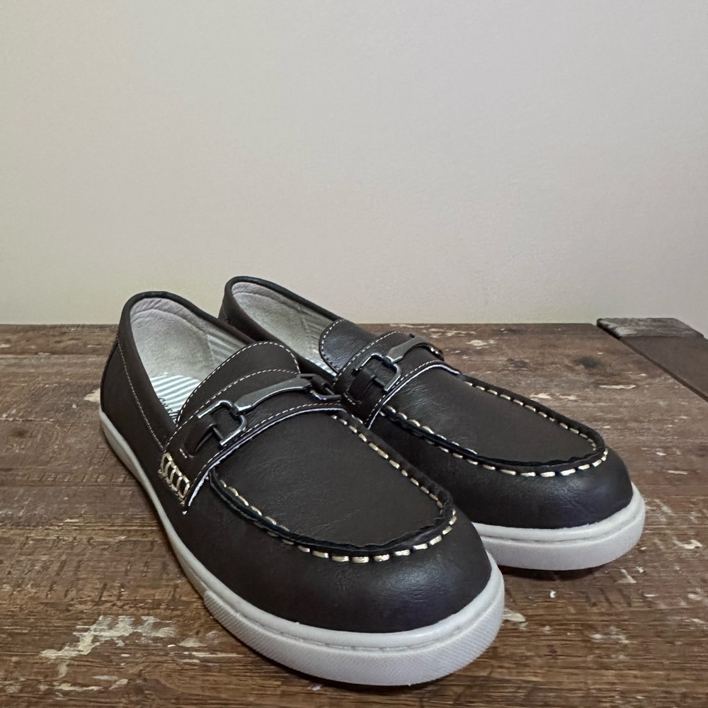 Cole Haan Trip Boys Size 2 Brown Slip On Loafers Shoes NEW